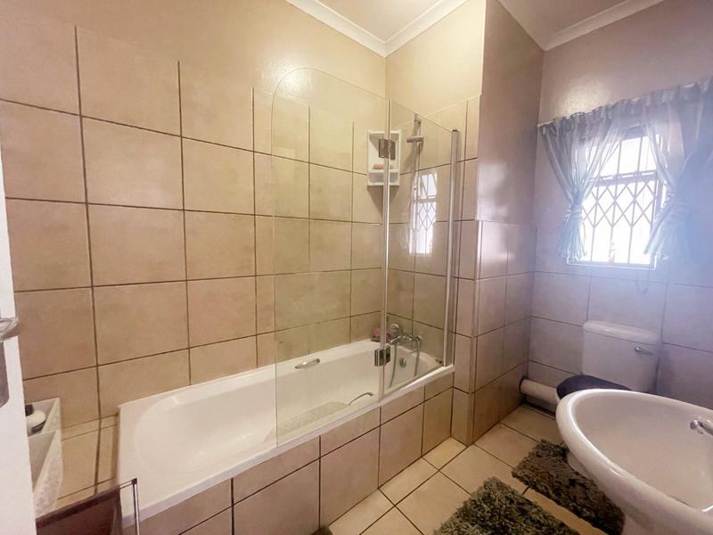 2 Bedroom Property for Sale in Bult West North West